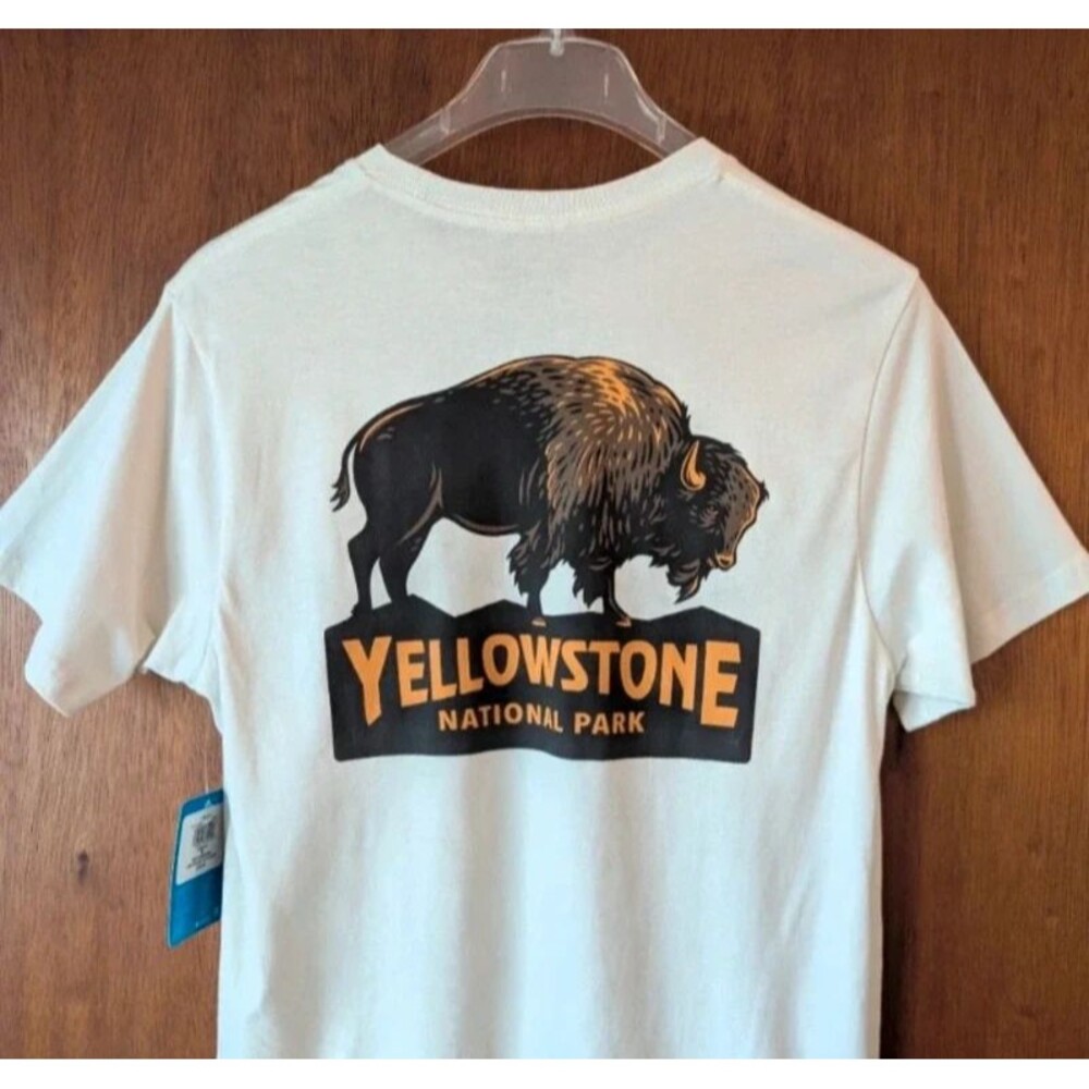 Columbia Yellowstone National park Graphic Print T-shirt Men's size Medium NEW! - Picture 3 of 3